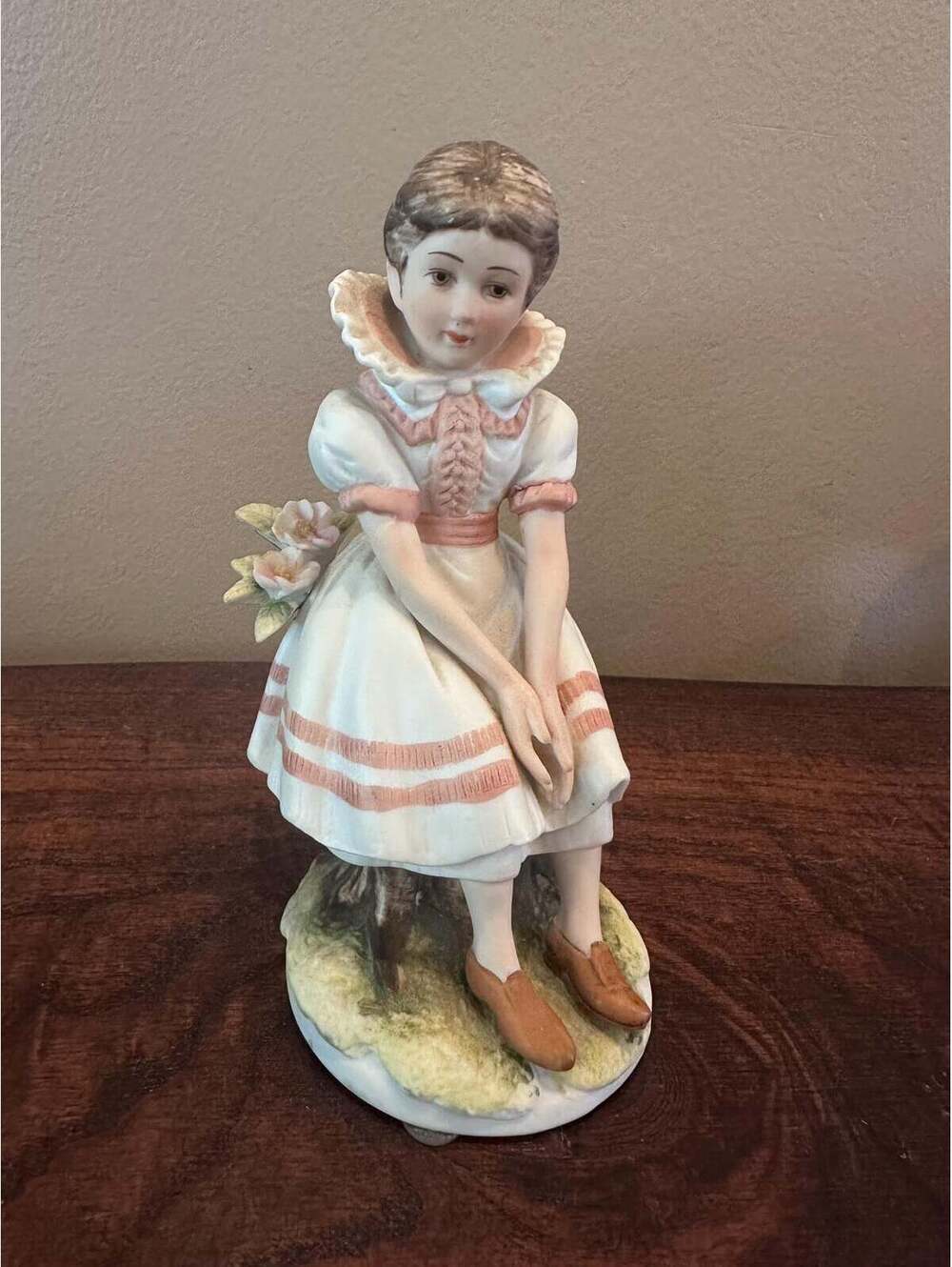 Vintage Lefton Becky Sharp KW844 Girl Sitting on a Stump Porcelain Figurine
